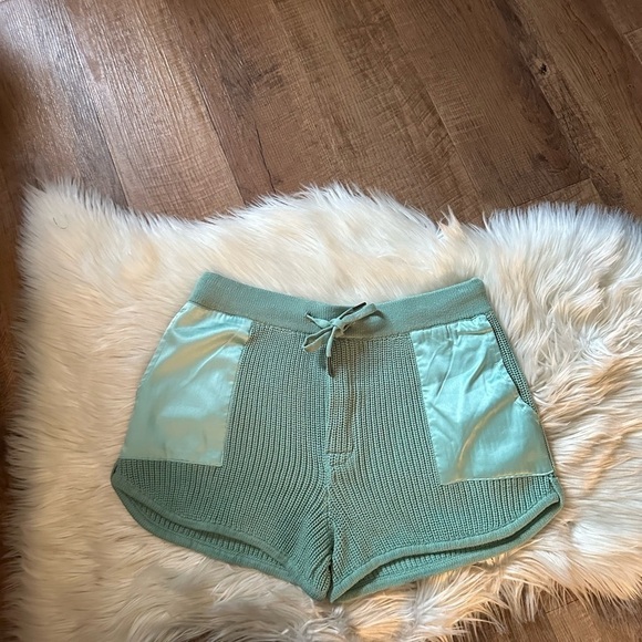 SER.O.YA Uma Shorts In Feldspar - Picture 7 of 11